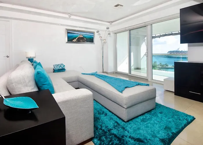 Stunning 6th Floor Luxury Large Wraparound Terrace Palmar 6a