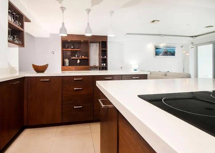 Stunning 6th Floor Luxury Large Wraparound Terrace Palmar 6a Hotel